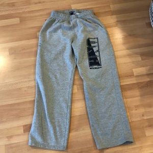 UNH sweatpants